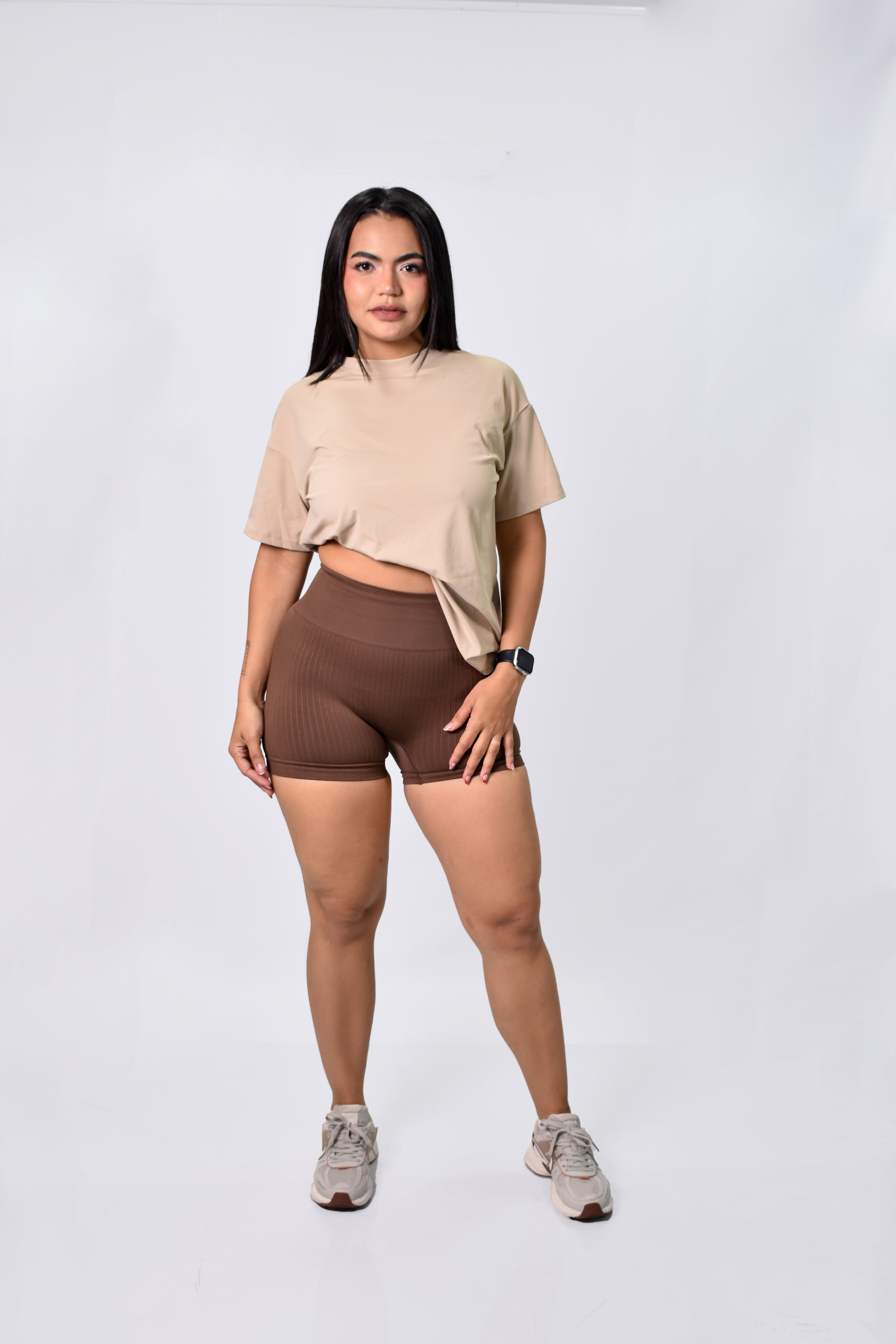 SHORT GRECIA