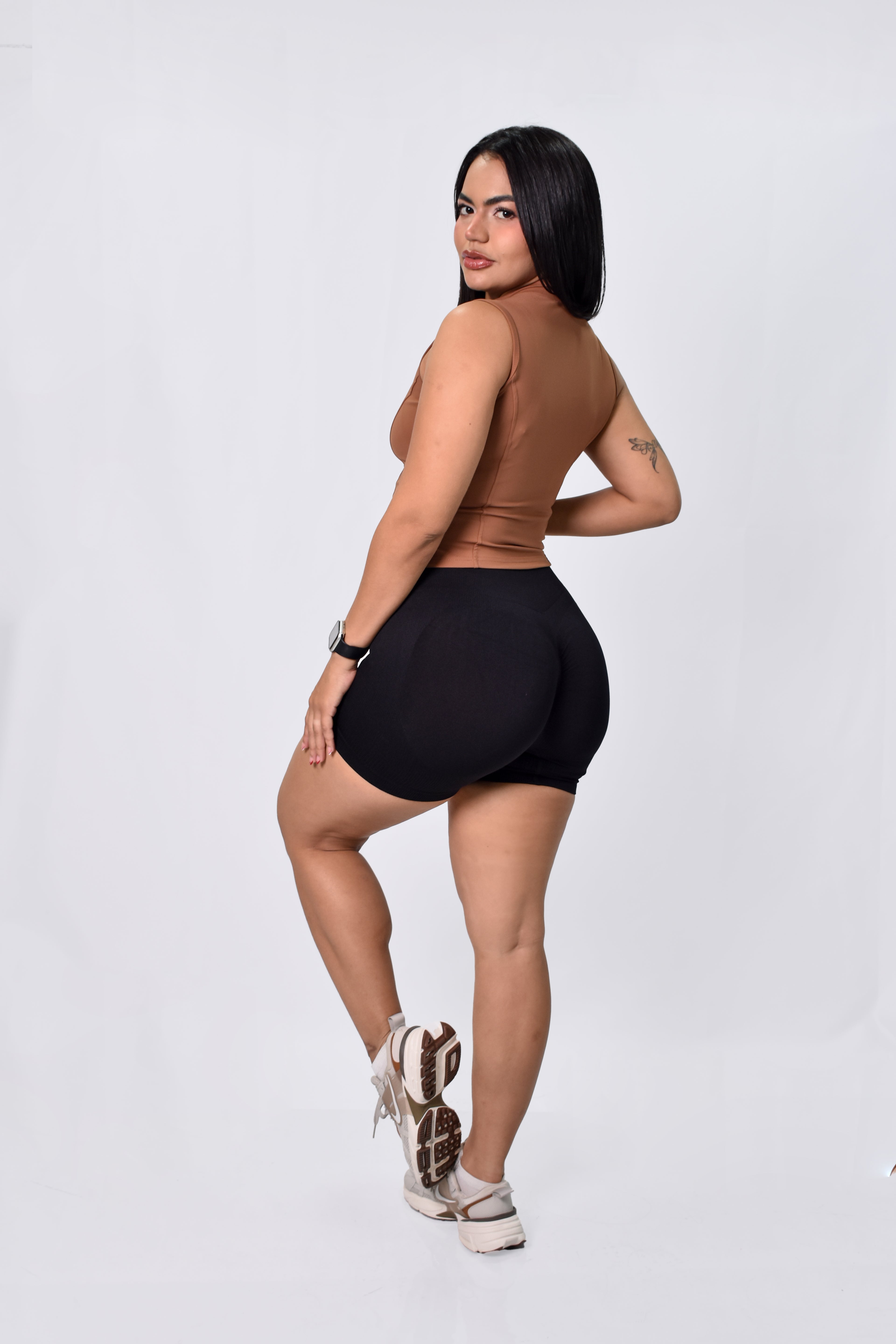 SHORT FRANCIA